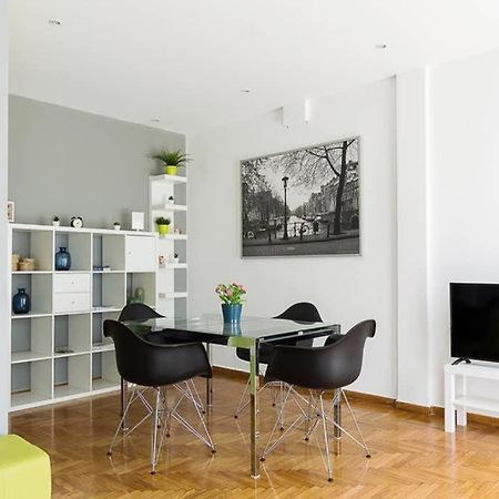 Sunlit 2Br Oasis In Metaxourghio 3Min From Metro Apartment Атина Екстериор снимка