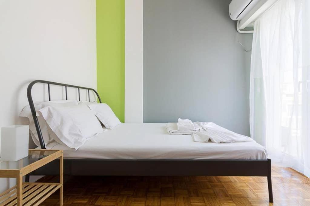 Sunlit 2Br Oasis In Metaxourghio 3Min From Metro Apartment Атина Екстериор снимка