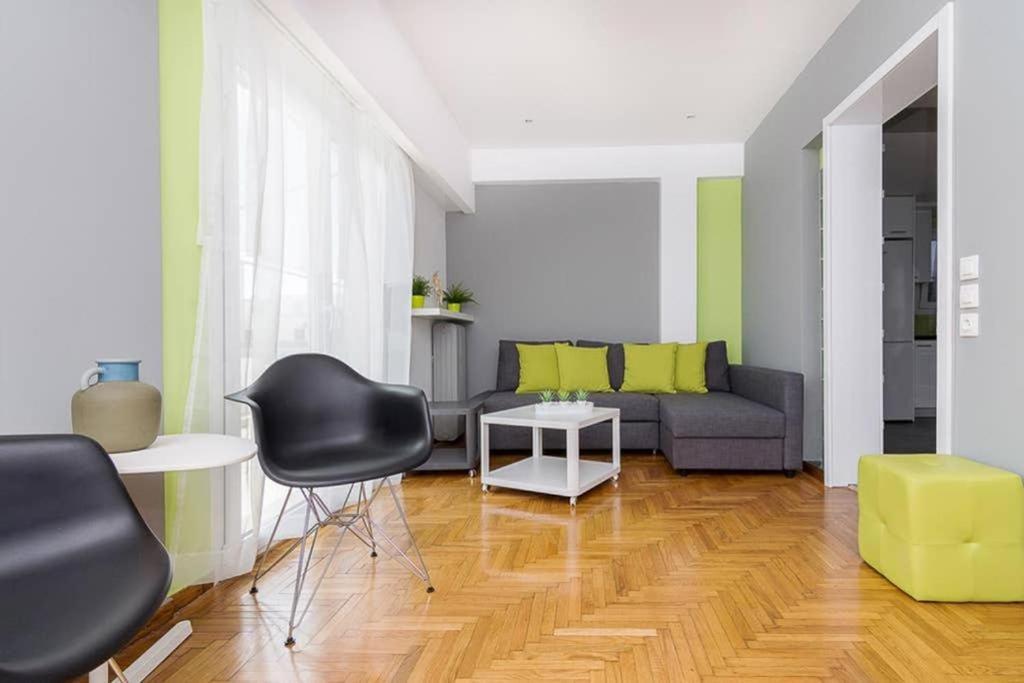 Sunlit 2Br Oasis In Metaxourghio 3Min From Metro Apartment Атина Екстериор снимка