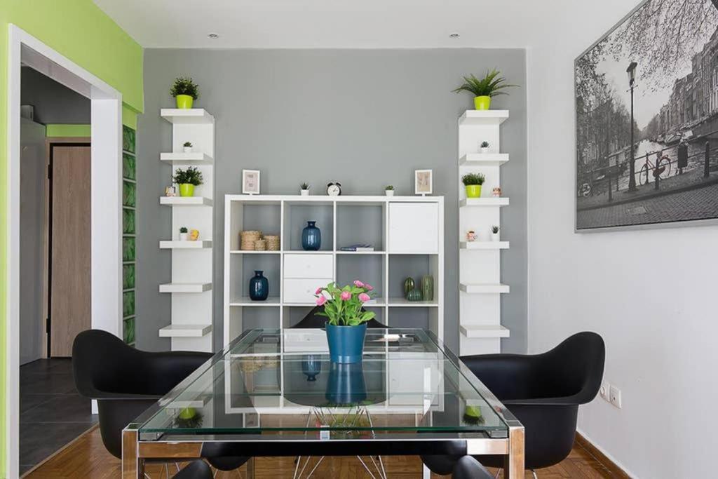 Sunlit 2Br Oasis In Metaxourghio 3Min From Metro Apartment Атина Екстериор снимка