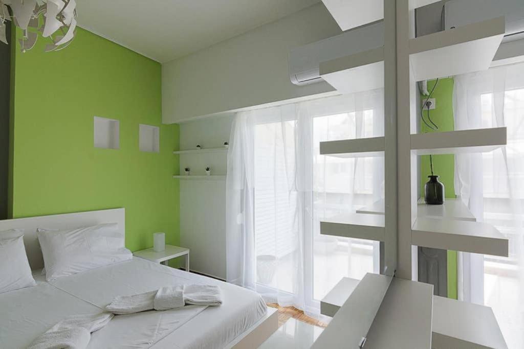 Sunlit 2Br Oasis In Metaxourghio 3Min From Metro Apartment Атина Екстериор снимка